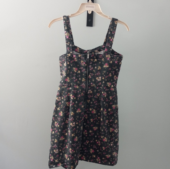 Cute Denim Patterned Dress - Picture 3 of 5